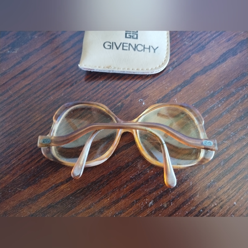 Vintage Women's Givenchy Oversize Clear Plastic Round Eyeglass Frames 135mm - Picture 3 of 5